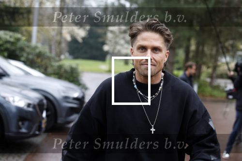 Hilversum 6 april 2023
Andre Hazes verlaat het pand van talpa/radio538 met Djarno Hofland Riccardo Klaverdijk Jaap Hilhorst en documentairemaakster Cheeru Mampaey.
Hij staat Aran Bade van RTL Boulevard te woord.
