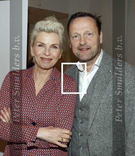 Zeist 26 maart 2023
Hans Kazan viert zijn 70e verjaardag en presenteert zijn boek. Ook krijgt hij een koninklijke onderscheiding in het Figi Theater/Hotel. Anita Witzier met haar man Michel Nillisen