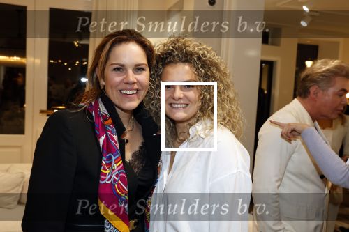 Amsterdam 23 maart 2023
Opening nieuwe Eichholtz winkel op de PC Hooftstraat in Amsterdam.
Anne-Claire Winkelhagen (Clairz) met dochter