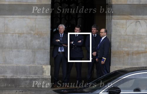 Amsterdam 12 april 2023
Staatsbezoek Macron aan Nederland .  Ook zijn vrouw Brigitte was aanwezig alsmeder Koning Willem Alexander en Koningin Maxima . Hier verlaten ze paleis op de Dam. Arnold de Chauffeur van Maxima