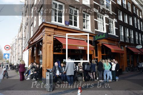 Amsterdam 20 april 2023
Presentatie  van blad de Linda in een cafe in het centrum van Amsterdam waar een bier gepresenteerd wordt. Het bier is in samenwerking met Grolsch. cafe v Zuylen