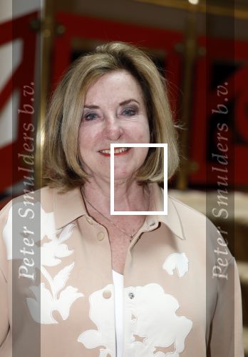 Zeist 26 maart 2023
Hans Kazan viert zijn 70e verjaardag en presenteert zijn boek. Ook krijgt hij een koninklijke onderscheiding in het Figi Theater/Hotel. 
Catherine Keyl