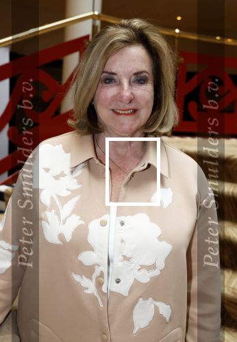 Zeist 26 maart 2023
Hans Kazan viert zijn 70e verjaardag en presenteert zijn boek. Ook krijgt hij een koninklijke onderscheiding in het Figi Theater/Hotel. 
Catherine Keyl