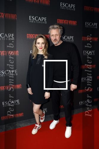Amsterdam 30 maart 2023
Premiere show forever young in de escape.
Daan Schuurmans en zijn vrouw Bracha v Doesburgh