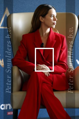 Amsterdam 16 maart 2023
Presentatie serie over koningin Maxima die Videoland uit gaat zenden.
Presentatie was in het Amstel Hotel . Martijn lakemeier Gaat Koning Willem Alexander spelen en de Argentijnse actrice Delfina Chaves speelt Koningin Maxima . Daphne Bunskoek presenteerde het.
Ook Peter v d Vorst en Rachel van Bommel (producente) waren ook aanwezig.