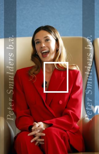 Amsterdam 16 maart 2023
Presentatie serie over koningin Maxima die Videoland uit gaat zenden.
Presentatie was in het Amstel Hotel . Martijn lakemeier Gaat Koning Willem Alexander spelen en de Argentijnse actrice Delfina Chaves speelt Koningin Maxima . Daphne Bunskoek presenteerde het.
Ook Peter v d Vorst en Rachel van Bommel (producente) waren ook aanwezig.