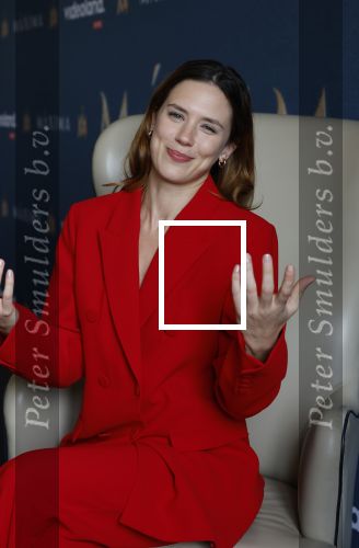 Amsterdam 16 maart 2023
Presentatie serie over koningin Maxima die Videoland uit gaat zenden.
Presentatie was in het Amstel Hotel . Martijn lakemeier Gaat Koning Willem Alexander spelen en de Argentijnse actrice Delfina Chaves speelt Koningin Maxima . Daphne Bunskoek presenteerde het.
Ook Peter v d Vorst en Rachel van Bommel (producente) waren ook aanwezig.