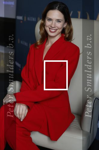 Amsterdam 16 maart 2023
Presentatie serie over koningin Maxima die Videoland uit gaat zenden.
Presentatie was in het Amstel Hotel . Martijn lakemeier Gaat Koning Willem Alexander spelen en de Argentijnse actrice Delfina Chaves speelt Koningin Maxima . Daphne Bunskoek presenteerde het.
Ook Peter v d Vorst en Rachel van Bommel (producente) waren ook aanwezig.