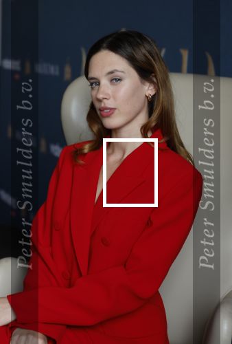 Amsterdam 16 maart 2023
Presentatie serie over koningin Maxima die Videoland uit gaat zenden.
Presentatie was in het Amstel Hotel . Martijn lakemeier Gaat Koning Willem Alexander spelen en de Argentijnse actrice Delfina Chaves speelt Koningin Maxima . Daphne Bunskoek presenteerde het.
Ook Peter v d Vorst en Rachel van Bommel (producente) waren ook aanwezig.