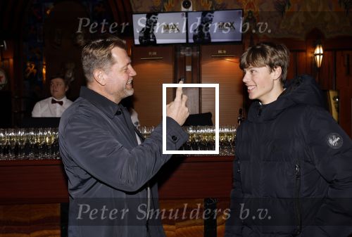 Amsterdam 29 maart 2023
Premiere Docu Max Verstappen in Tuschinski  die uitgezonden gaat worden op Viaplay.
Dennis v d Geest met zijn zoon