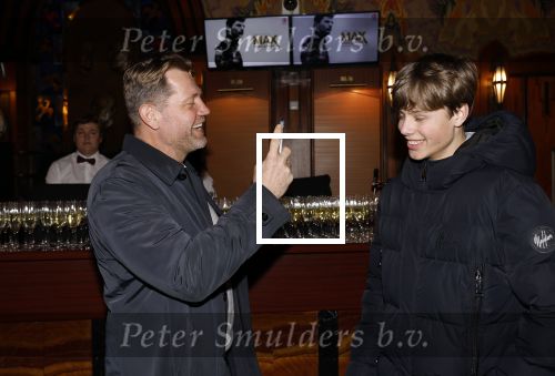 Amsterdam 29 maart 2023
Premiere Docu Max Verstappen in Tuschinski  die uitgezonden gaat worden op Viaplay.
Dennis v d Geest met zijn zoon