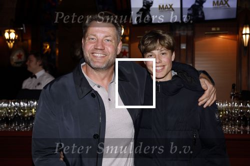 Amsterdam 29 maart 2023
Premiere Docu Max Verstappen in Tuschinski  die uitgezonden gaat worden op Viaplay.
Dennis v d Geest met zijn zoon