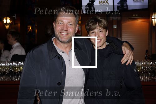 Amsterdam 29 maart 2023
Premiere Docu Max Verstappen in Tuschinski  die uitgezonden gaat worden op Viaplay.
Dennis v d Geest met zijn zoon