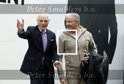 Amsterdam 17 maart 2023
Dries Roelvink met zijn beste vriend Gunther in Amsterdam zuid. Gunther zijn vrouw is deze week overleden.
