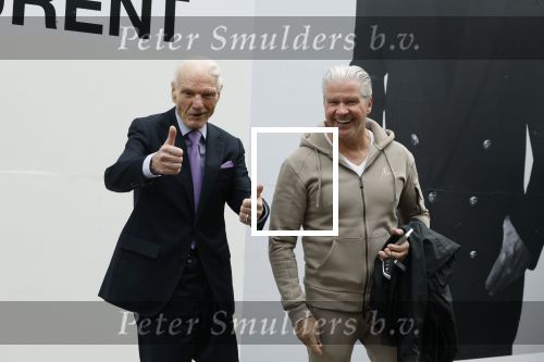 Amsterdam 17 maart 2023
Dries Roelvink met zijn beste vriend Gunther in Amsterdam zuid. Gunther zijn vrouw is deze week overleden.