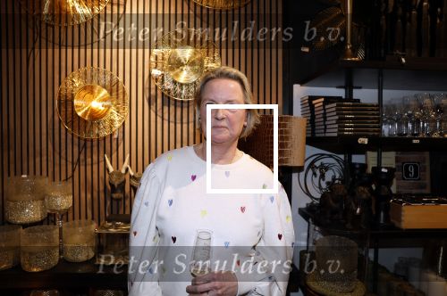 Noordwijk 30 maart 2023
Boekpresentatie Maxime Meiland in de winkel van haar zus Montana.
Verder Aanwezig Martien Meiland Erica Meiland en haar man Leroy Molkenboer en hun kinderen Claire en Vive. Ook de schrijver van het boek Jan Dijkgraaf.