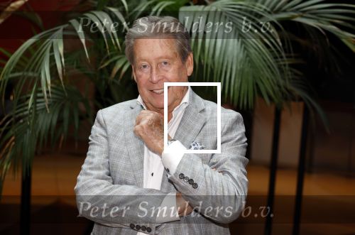 Zeist 26 maart 2023
Hans Kazan viert zijn 70e verjaardag en presenteert zijn boek. Ook krijgt hij een koninklijke onderscheiding in het Figi Theater/Hotel.