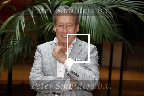 Zeist 26 maart 2023
Hans Kazan viert zijn 70e verjaardag en presenteert zijn boek. Ook krijgt hij een koninklijke onderscheiding in het Figi Theater/Hotel.