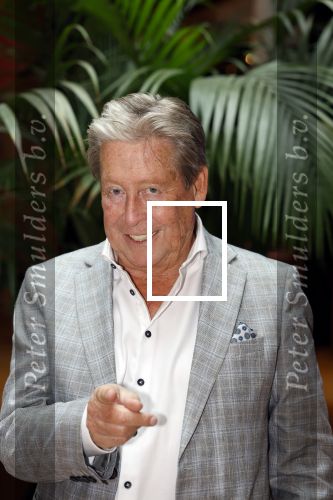 Zeist 26 maart 2023
Hans Kazan viert zijn 70e verjaardag en presenteert zijn boek. Ook krijgt hij een koninklijke onderscheiding in het Figi Theater/Hotel.