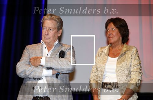Zeist 26 maart 2023
Hans Kazan viert zijn 70e verjaardag en presenteert zijn boek. Ook krijgt hij een koninklijke onderscheiding in het Figi Theater/Hotel.
