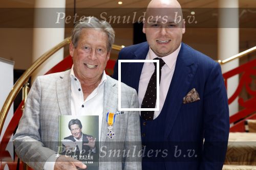 Zeist 26 maart 2023
Hans Kazan viert zijn 70e verjaardag en presenteert zijn boek. Ook krijgt hij een koninklijke onderscheiding in het Figi Theater/Hotel.