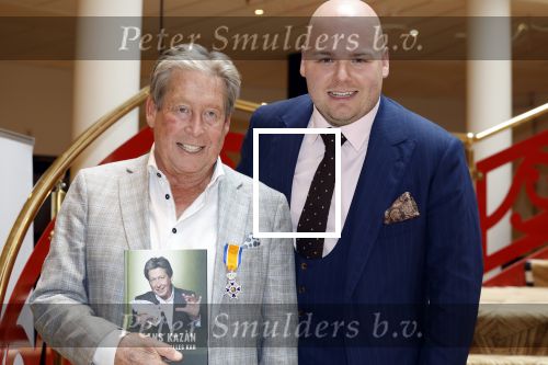 Zeist 26 maart 2023
Hans Kazan viert zijn 70e verjaardag en presenteert zijn boek. Ook krijgt hij een koninklijke onderscheiding in het Figi Theater/Hotel.
