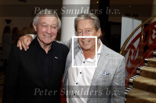 Zeist 26 maart 2023
Hans Kazan viert zijn 70e verjaardag en presenteert zijn boek. Ook krijgt hij een koninklijke onderscheiding in het Figi Theater/Hotel. Hans en Frank Wentink