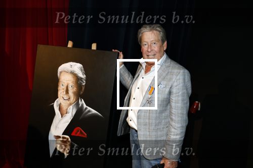 Zeist 26 maart 2023
Hans Kazan viert zijn 70e verjaardag en presenteert zijn boek. Ook krijgt hij een koninklijke onderscheiding in het Figi Theater/Hotel.