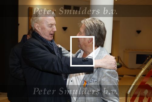 Zeist 26 maart 2023
Hans Kazan viert zijn 70e verjaardag en presenteert zijn boek. Ook krijgt hij een koninklijke onderscheiding in het Figi Theater/Hotel. hans Kazan  en Andre v Duin met partner
