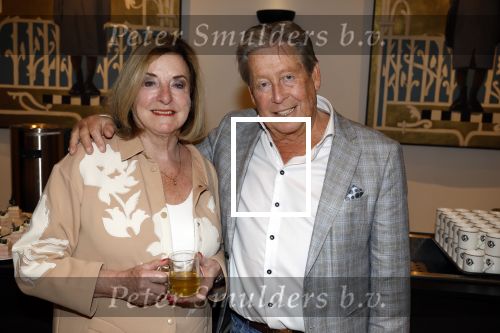 Zeist 26 maart 2023
Hans Kazan viert zijn 70e verjaardag en presenteert zijn boek. Ook krijgt hij een koninklijke onderscheiding in het Figi Theater/Hotel. Hans Kazan en Catharine Keyl