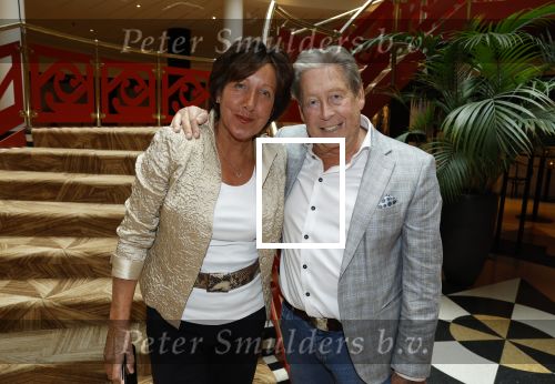 Zeist 26 maart 2023
Hans Kazan viert zijn 70e verjaardag en presenteert zijn boek. Ook krijgt hij een koninklijke onderscheiding in het Figi Theater/Hotel.