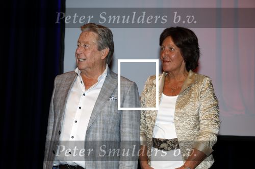 Zeist 26 maart 2023
Hans Kazan viert zijn 70e verjaardag en presenteert zijn boek. Ook krijgt hij een koninklijke onderscheiding in het Figi Theater/Hotel. Ook zijn vrouw Wendy is er natuurlijk bij.