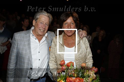 Zeist 26 maart 2023
Hans Kazan viert zijn 70e verjaardag en presenteert zijn boek. Ook krijgt hij een koninklijke onderscheiding in het Figi Theater/Hotel. Ook zijn vrouw Wendy is er natuurlijk bij.