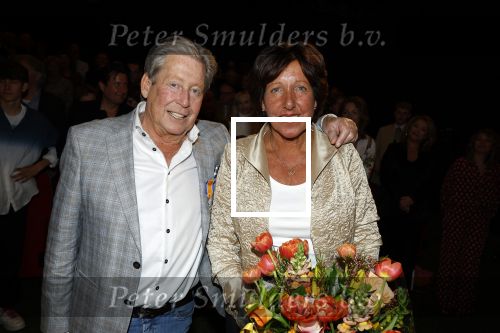 Zeist 26 maart 2023
Hans Kazan viert zijn 70e verjaardag en presenteert zijn boek. Ook krijgt hij een koninklijke onderscheiding in het Figi Theater/Hotel. Ook zijn vrouw Wendy is er natuurlijk bij.