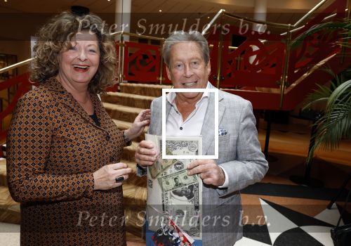 Zeist 26 maart 2023
Hans Kazan viert zijn 70e verjaardag en presenteert zijn boek. Ook krijgt hij een koninklijke onderscheiding in het Figi Theater/Hotel. Hans Kazan en dochter Fred Kaps