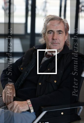 Rotterdam 14 april 2023
Boekpresentatie boek Hans de Booij . Johan Vlemmix reikte het eerste boek uit.
Hans zit in het gips omdat hij nzijn enkel heeft gebroken.