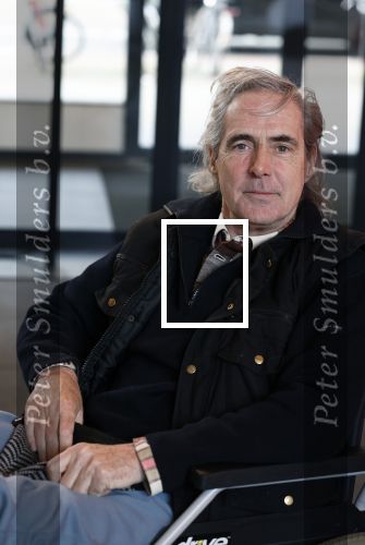 Rotterdam 14 april 2023
Boekpresentatie boek Hans de Booij . Johan Vlemmix reikte het eerste boek uit.
Hans zit in het gips omdat hij nzijn enkel heeft gebroken.