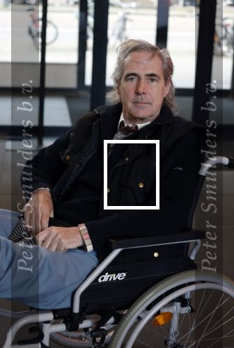 Rotterdam 14 april 2023
Boekpresentatie boek Hans de Booij . Johan Vlemmix reikte het eerste boek uit.
Hans zit in het gips omdat hij nzijn enkel heeft gebroken.