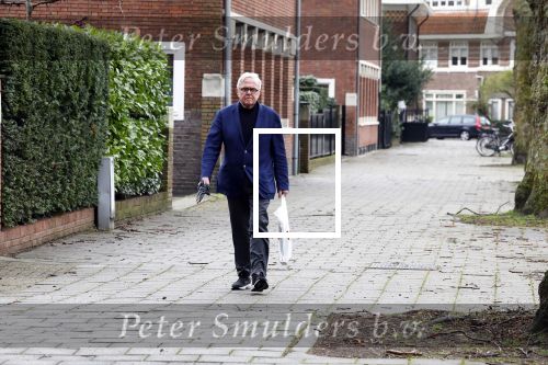 Amsterdam 31 maart 2023
Harry Mens wandelend door Amsterdam zuid.