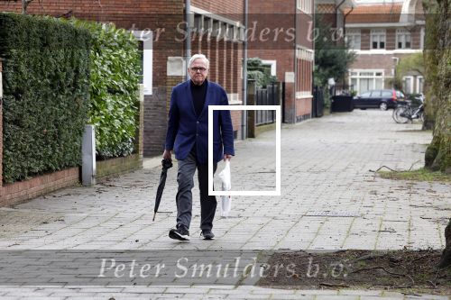 Amsterdam 31 maart 2023
Harry Mens wandelend door Amsterdam zuid.