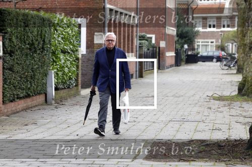 Amsterdam 31 maart 2023
Harry Mens wandelend door Amsterdam zuid.