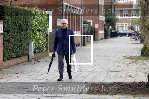 Amsterdam 31 maart 2023
Harry Mens wandelend door Amsterdam zuid.