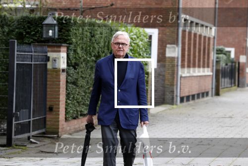 Amsterdam 31 maart 2023
Harry Mens wandelend door Amsterdam zuid.