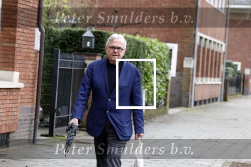 Amsterdam 31 maart 2023
Harry Mens wandelend door Amsterdam zuid.