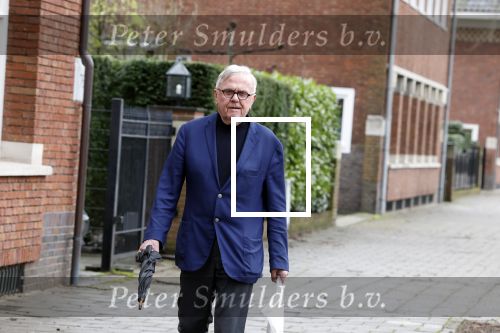 Amsterdam 31 maart 2023
Harry Mens wandelend door Amsterdam zuid.