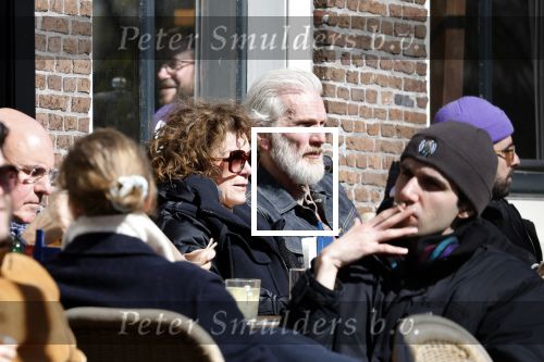 Amsterdam 2 april 2023
Henriette Tol met partner op terras in het centrum van Amsterdam.