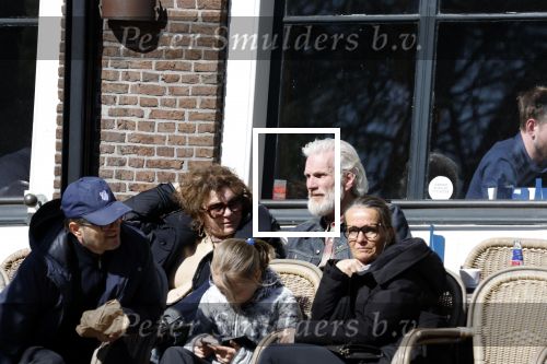 Amsterdam 2 april 2023
Henriette Tol met partner op terras in het centrum van Amsterdam.