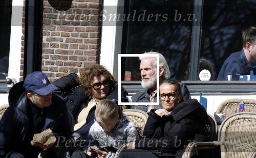 Amsterdam 2 april 2023
Henriette Tol met partner op terras in het centrum van Amsterdam.