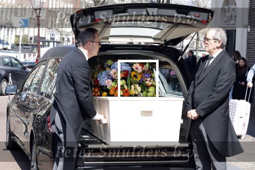 Amsterdam 15 april 2023
Herdenkingstdienst vooraf aan de begrafenis van Huub Oosterhuis in de Westertoren . Daarna gingen ze met de boot naar begraafplaats Zorgvlied