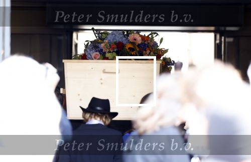 Amsterdam 15 april 2023
Herdenkingstdienst vooraf aan de begrafenis van Huub Oosterhuis in de Westertoren . Daarna gingen ze met de boot naar begraafplaats Zorgvlied